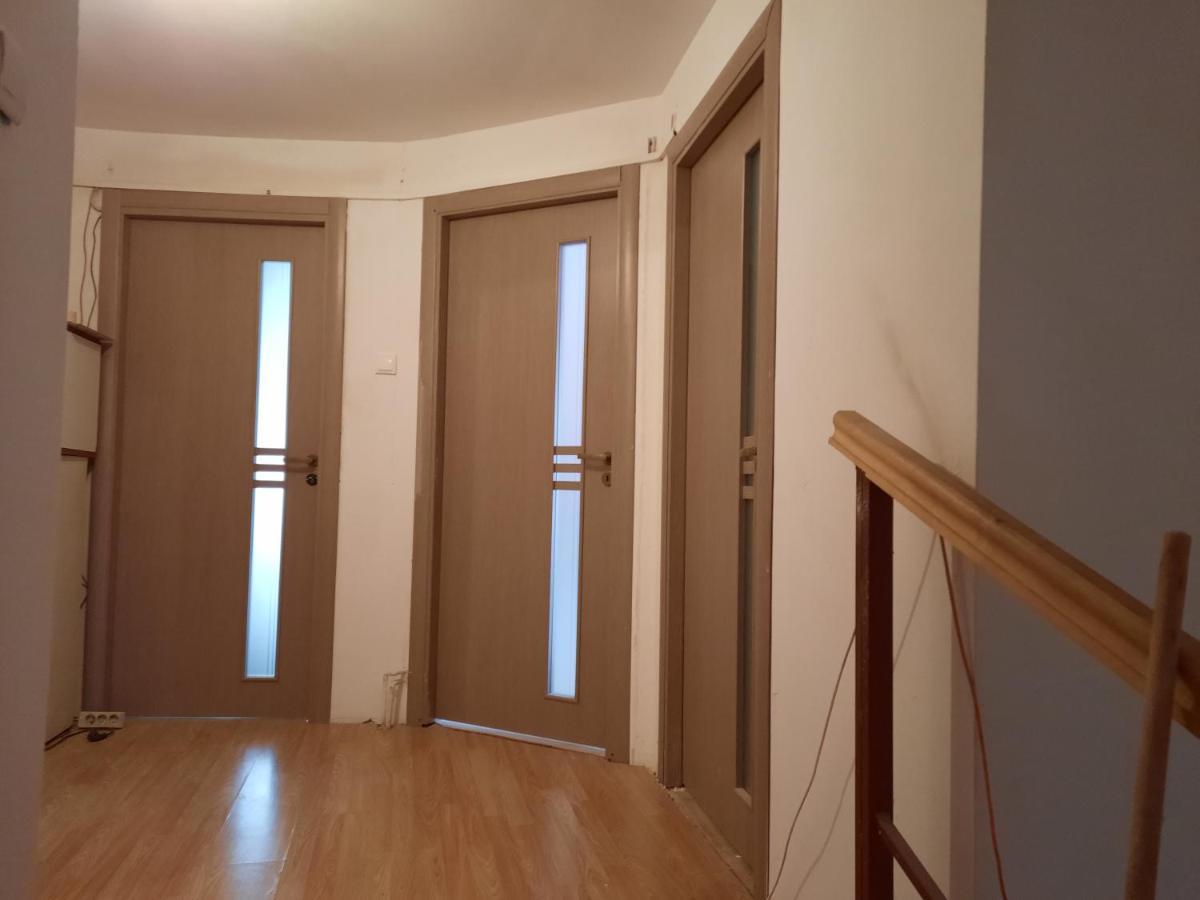 Отель Casa Cu Curte Брашов Экстерьер фото